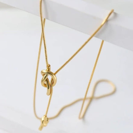 Golden Drape Long Necklace