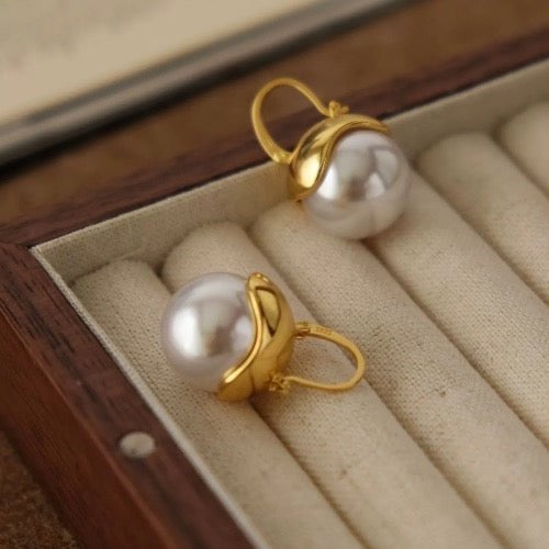 Boucles d'oreilles vintage chics et modernes avec perles