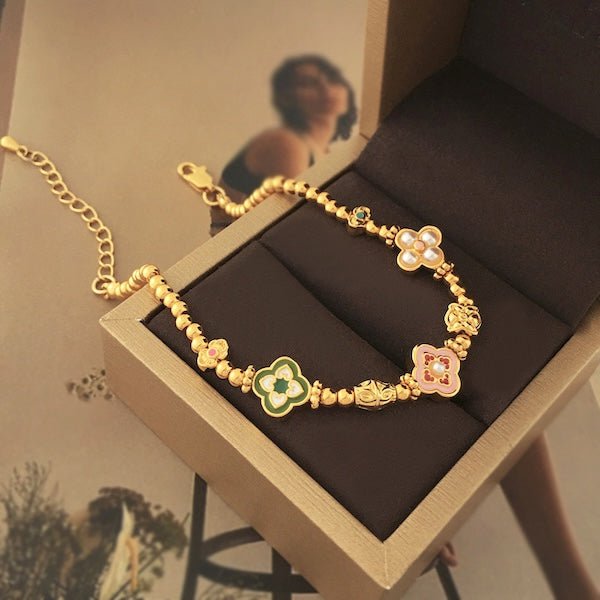 Vintage Klee Charm