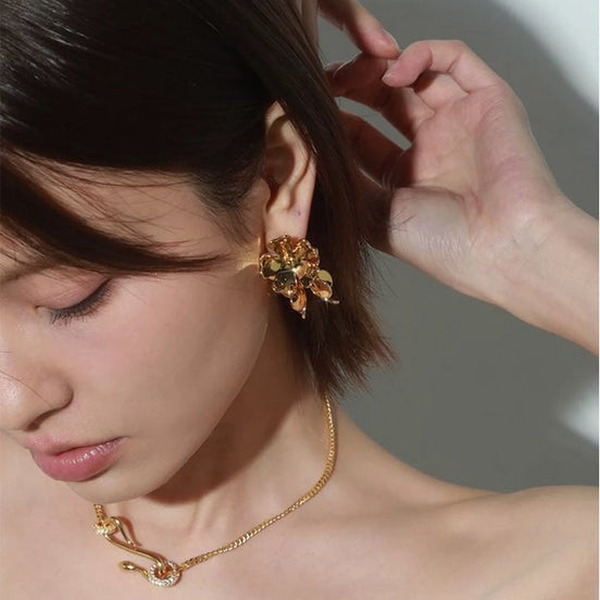 Dynamic vibrant petals like earrings