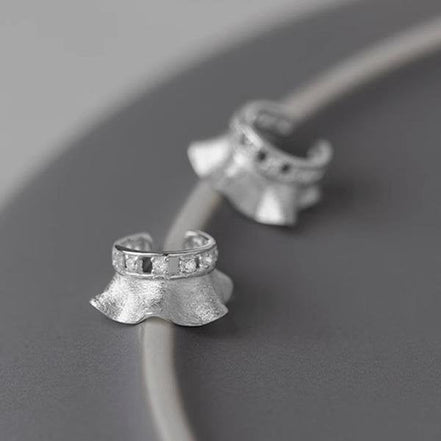 Rocklinie Ear Cuff