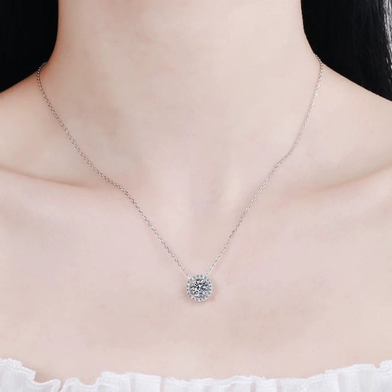 Collier en moissanite – design halo en argent sterling 925