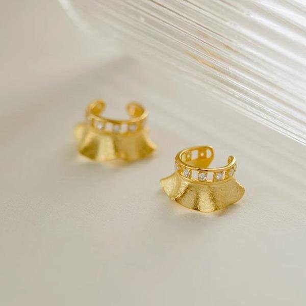 Rocklinie Ear Cuff