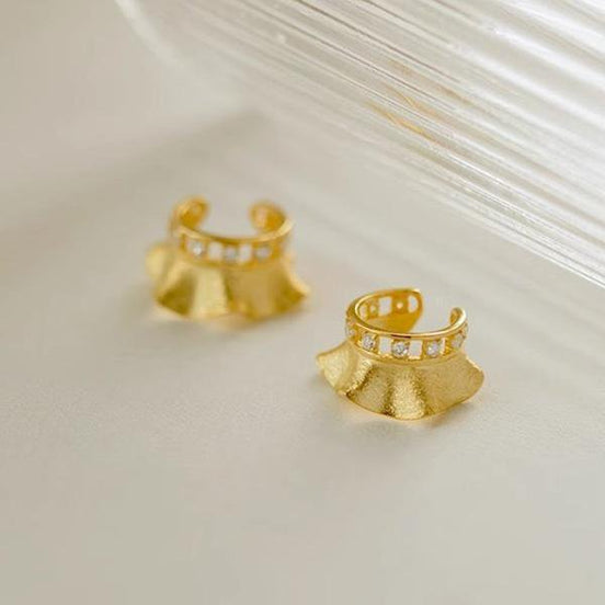 Unique rock design ear cuff – one piece