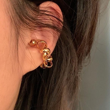 Unique wire design ear cuff