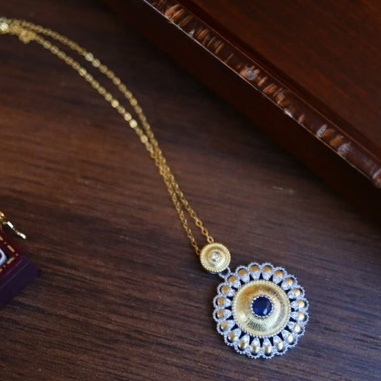 Collier avec saphir véritable