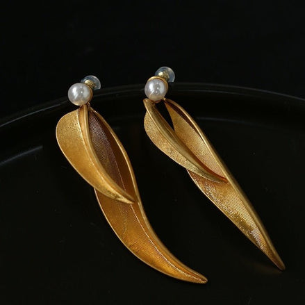 Vintage-style gold leaf earrings
