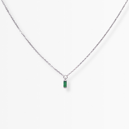 Dezente Sterling Silberkette, mit dezentem grünen Anhänger, 18K vergoldet