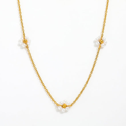 vergoldete Edelstahlhalskette, mit kleinen Blüten aus Miniperlen