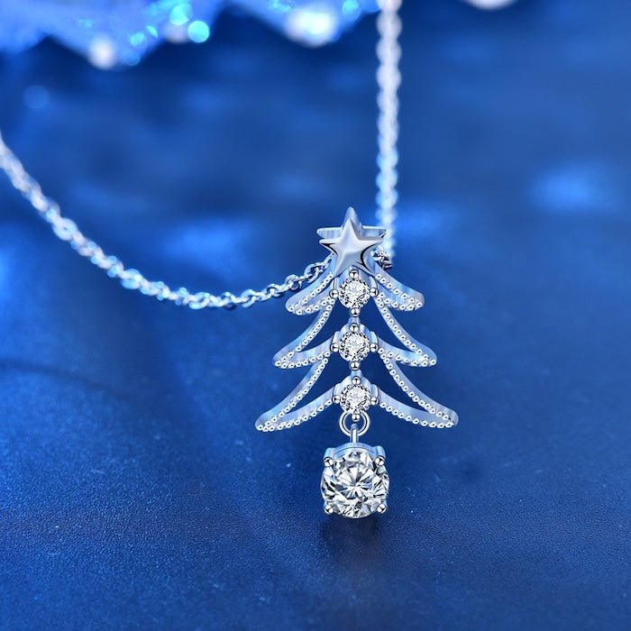 Elegante Halskette aus 925er Silber mit Weihnachtsbaumdesign und 0,5 ct Moissanit (D-Farbe, VVS)