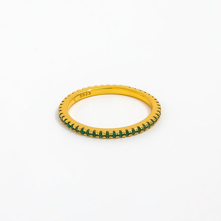 Silberring, vergoldet mit Zirkoniasteinen, ringsrum besetzt