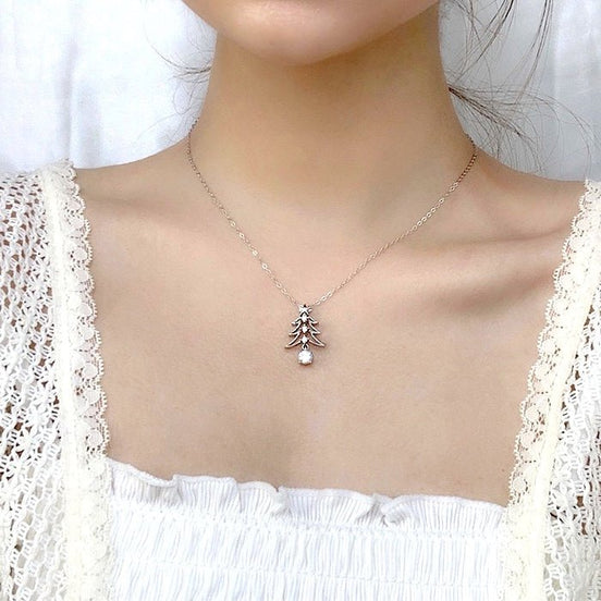Elegante Halskette aus 925er Silber mit Weihnachtsbaumdesign und 0,5 ct Moissanit (D-Farbe, VVS)