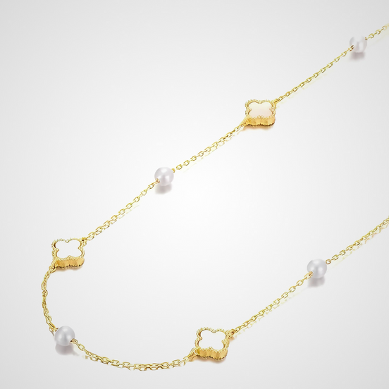 Collier trèfle intemporel avec nacre et perles d'eau douce