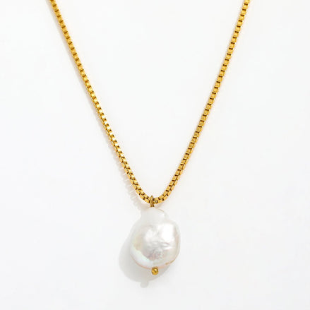 vergoldete Edelstahlhalskette, in Venezianerstil und großer Barockperle