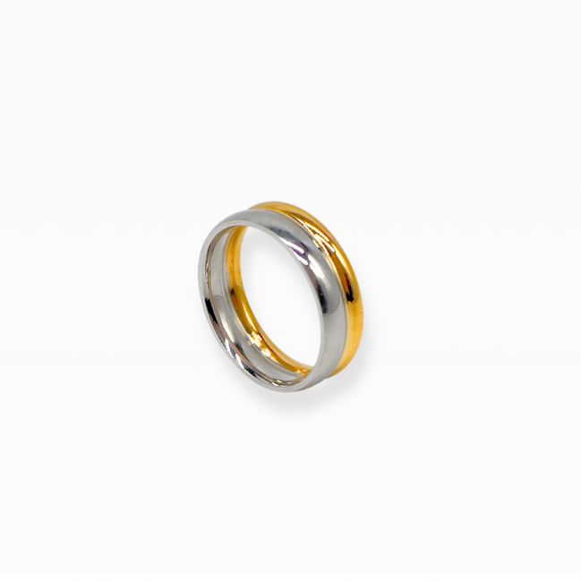 Edelstahl Ring aus zwei miteinander verbundenen Ringen in elegantem Bicolor-Design, vergoldet und versilbert