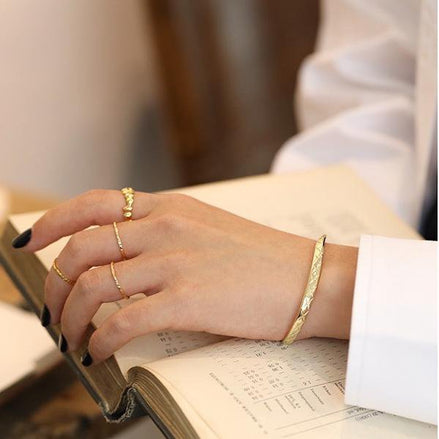 Eleganter Stern Armreif aus goldplattiertem oder silberfarbenem Messing