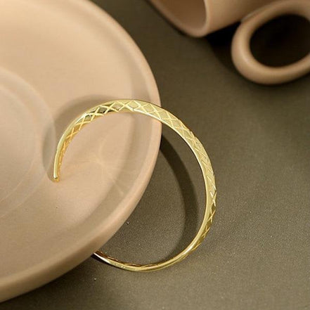 Eleganter Stern Armreif aus goldplattiertem oder silberfarbenem Messing