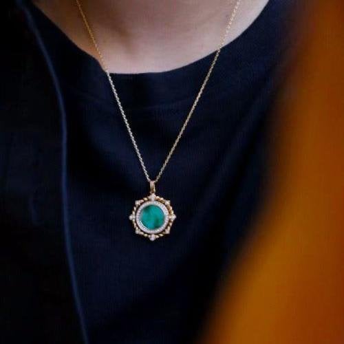 Collier de jade royal