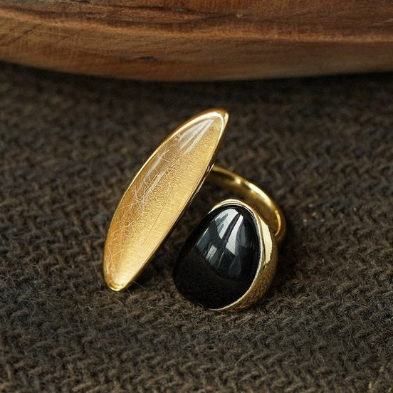 Onyx ring with golden quartz