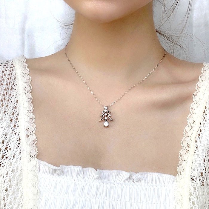 Christmas Moissanite