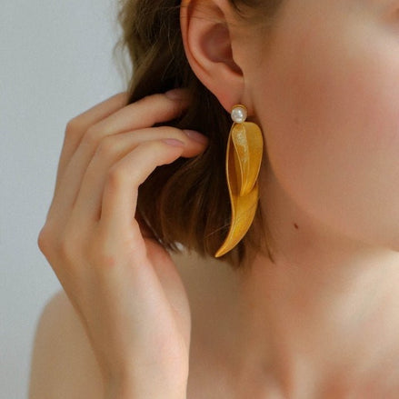 Vintage-style gold leaf earrings