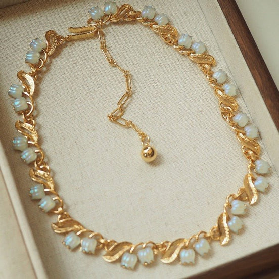 Collier vintage muguet