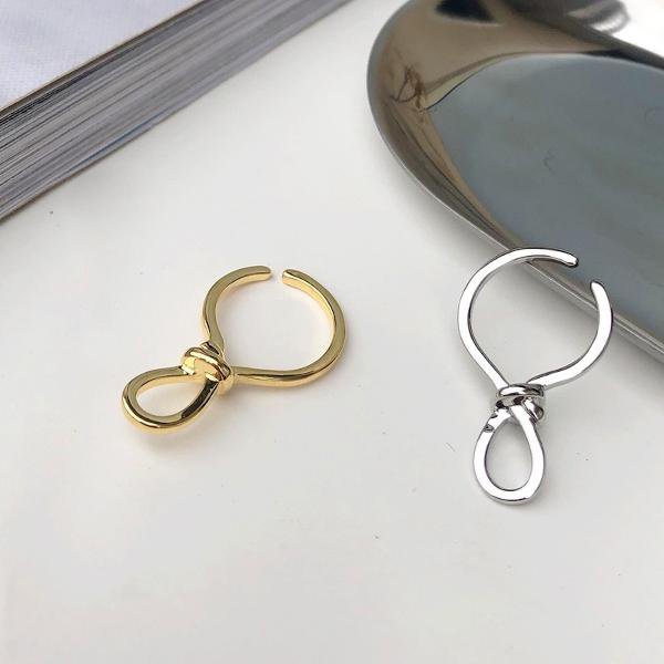 Knot Earcuff