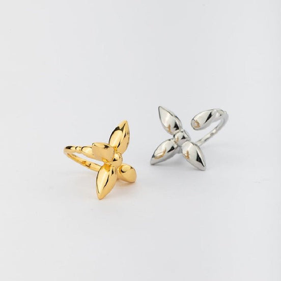 Minimalist four-leaf ring