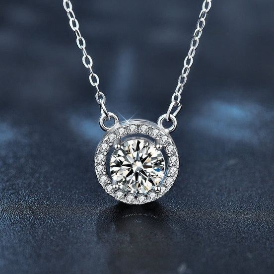 Collier en moissanite – design halo en argent sterling 925