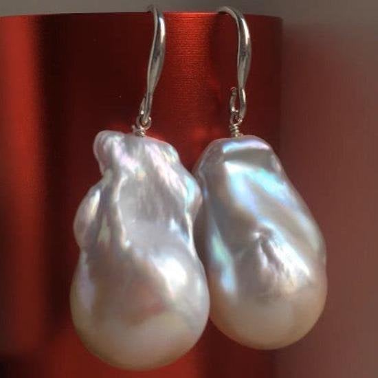 Large drop earrings with large baroque pearls