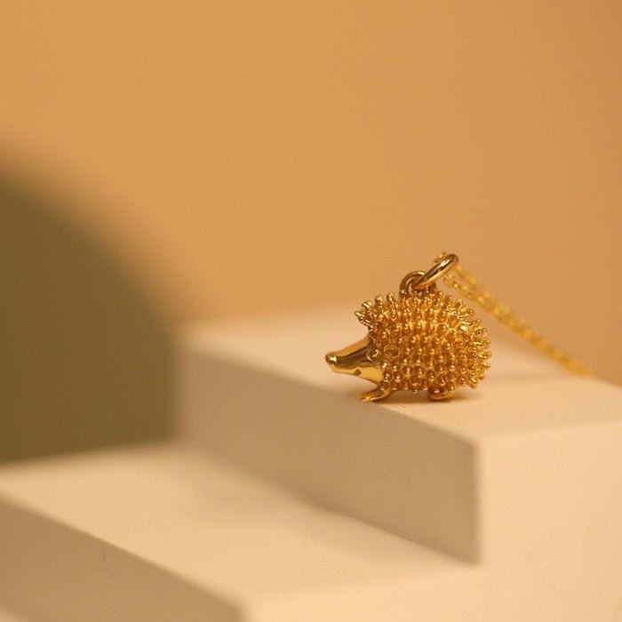 Goldene Igel Halskette