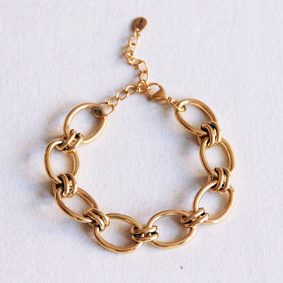Elegantes Link-Armband aus Edelstahl mit offenen Gliedern
